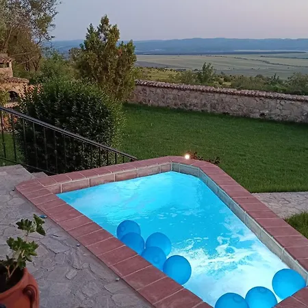 Вилла Momino Avren